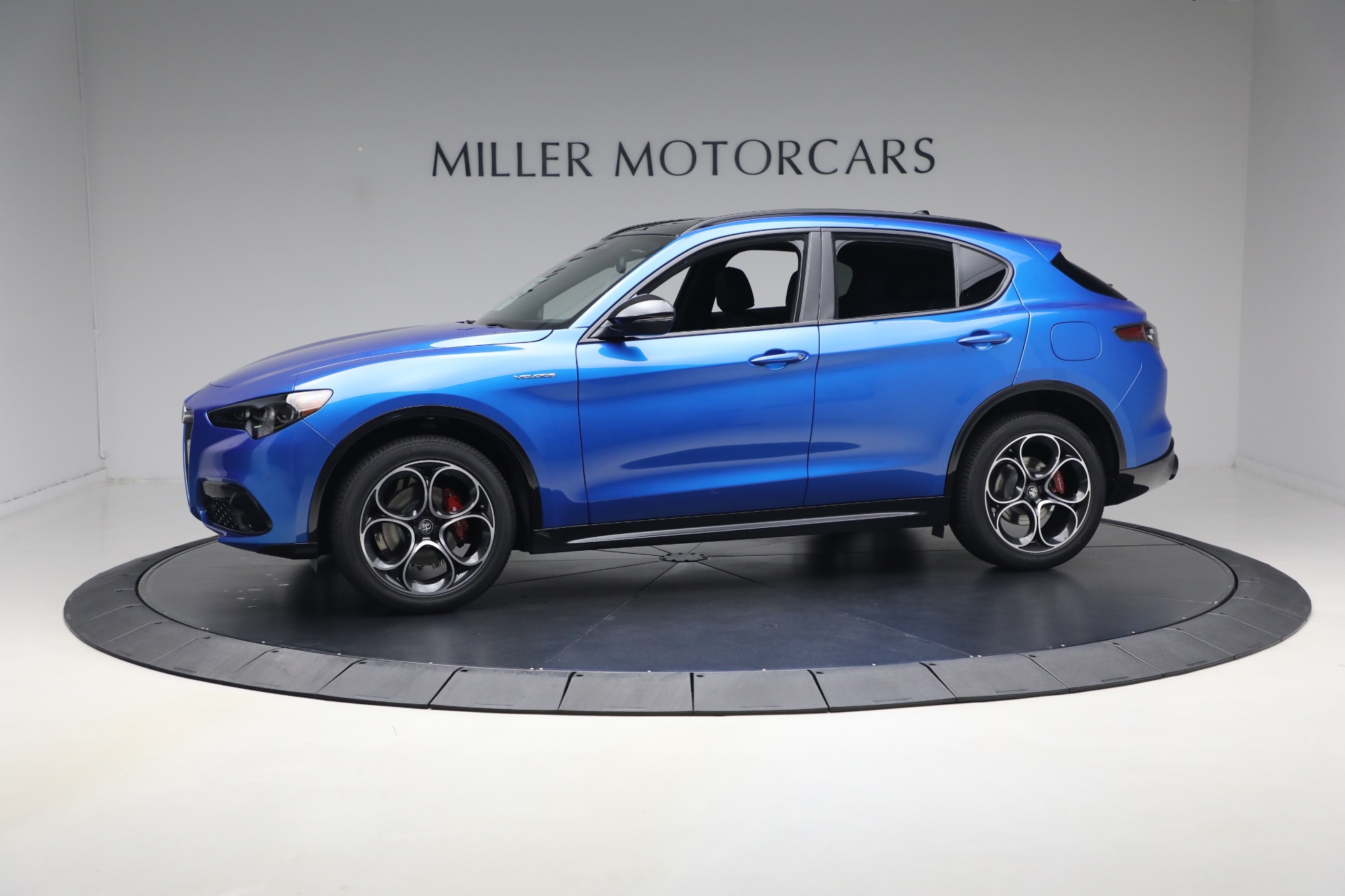New 2026 Alfa Romeo Stelvio Veloce for sale $61,965 at McLaren Greenwich in Greenwich CT 06830 1