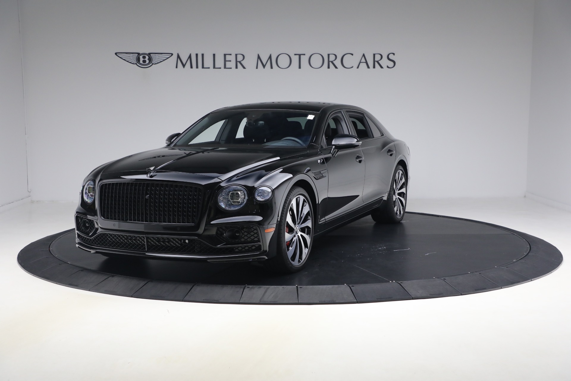 Used 2022 Bentley Flying Spur Hybrid for sale $149,900 at McLaren Greenwich in Greenwich CT 06830 1