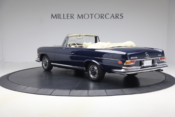 Used 1971 Mercedes-Benz 280SE 3.5 Cabriolet for sale $475,000 at McLaren Greenwich in Greenwich CT 06830 4