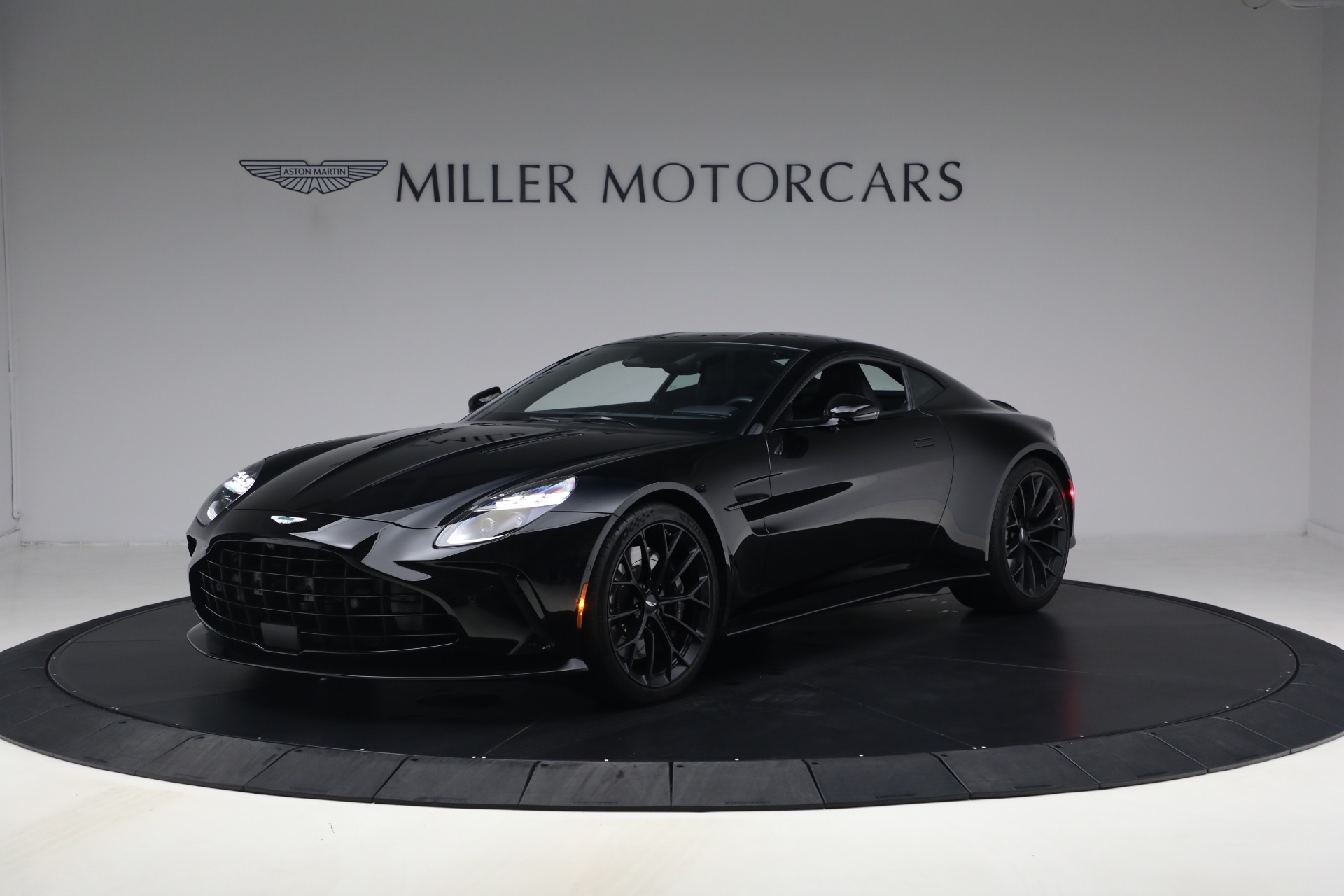 Used 2025 Aston Martin Vantage for sale $187,900 at McLaren Greenwich in Greenwich CT 06830 1