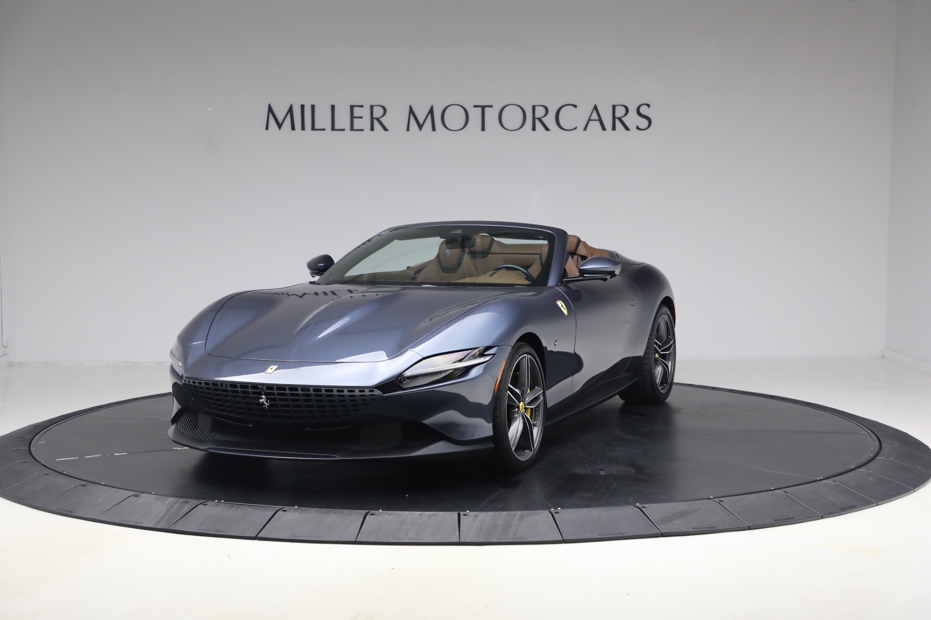 Used 2025 Ferrari Roma Spider for sale $309,900 at McLaren Greenwich in Greenwich CT 06830 1